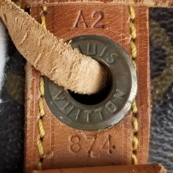 Louis Vuitton Monogram Noe Shoulder Bag - Picture 10 of 14